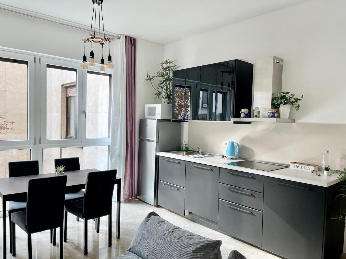 The White House, Modern Apartment In Center Milano Dış mekan fotoğraf
